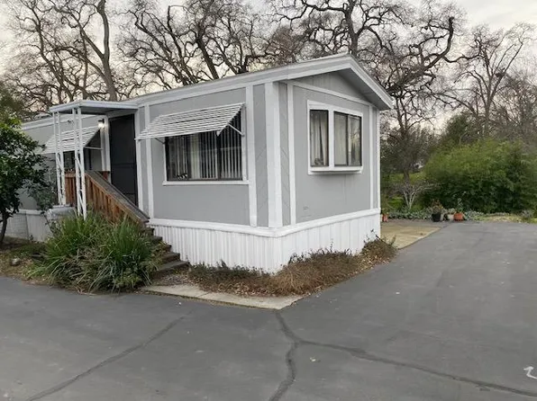 5231 Brook Park Ln, Sacramento, CA 95841
