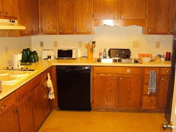 5th image of 2423 Quail Lake Dr