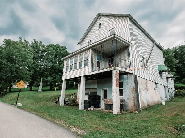 214 Frech St, Creekside, PA 15732