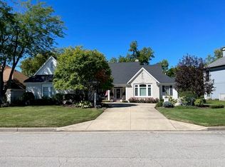 1812 Prestwick Ln, Fort Wayne, IN 46814