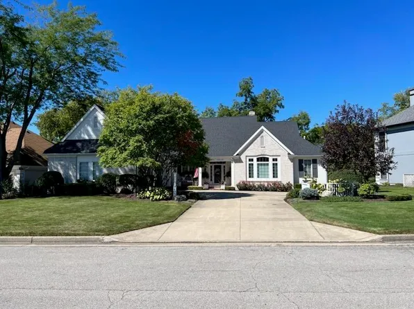1812 Prestwick Ln, Fort Wayne, IN 46814