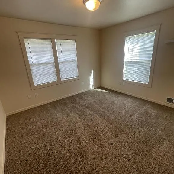 983 Oregon Ave — Photo 11