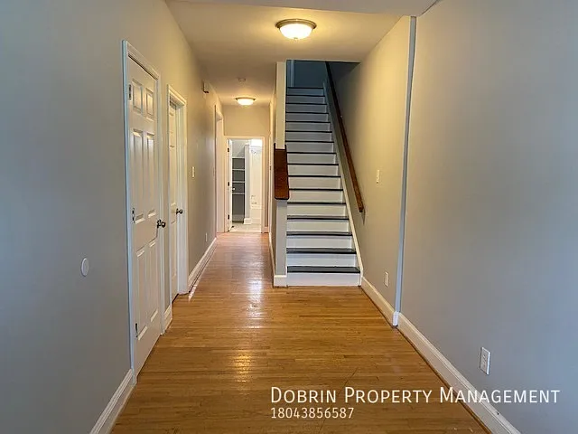 1322 W Clay St — Photo 1