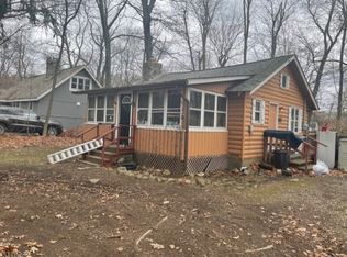 180 Coon Den Rd, Highland Lakes, NJ 07422