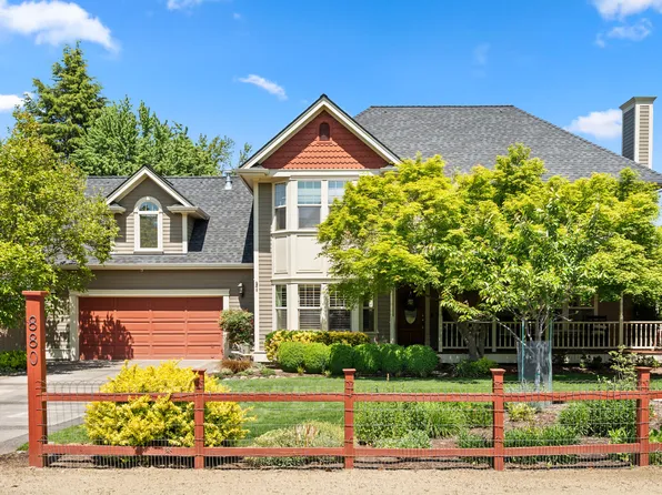 880 Singler Ln, Jacksonville, OR 97530