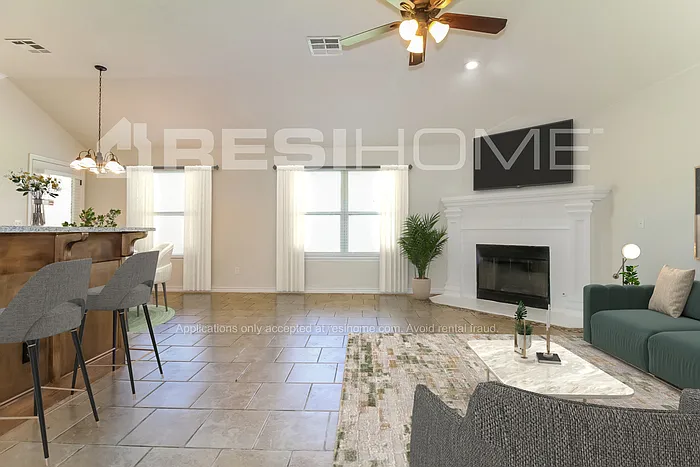 11709 SW 8th St — Photo 4