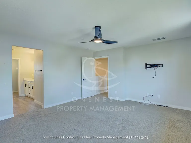 968 Franklin St — Photo 15