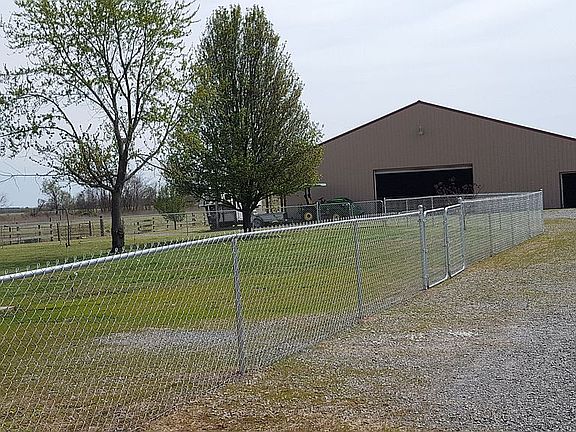 Dog yard fenced 4K