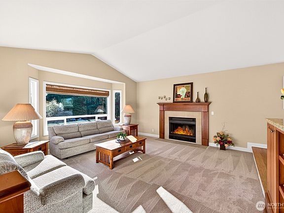 4th image of 13603 179th Avenue NE
