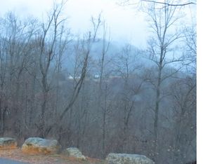 590 Equestrian Dr, Waynesville, NC 28786