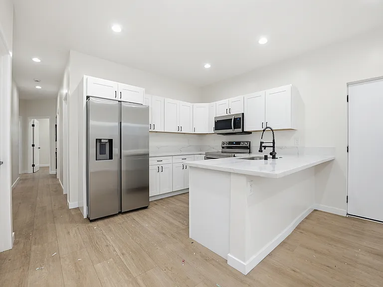 4104 F St #1 — Photo 3