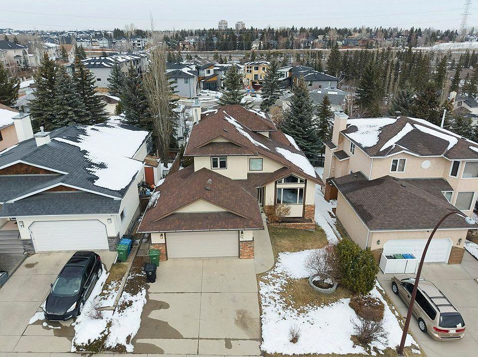 1st image of 16 S Straddock Cres SW