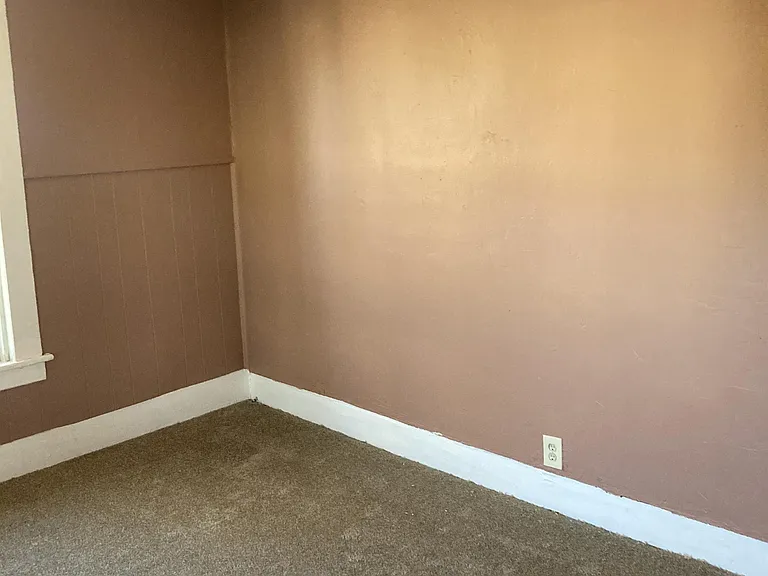 268 Pleasant St #8 — Photo 6