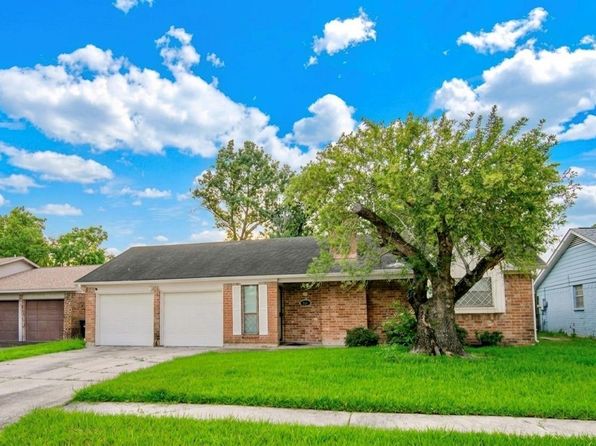116 White Cedar St