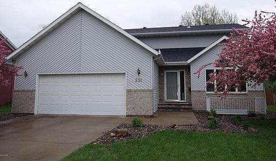 1st image of 531 10th St E