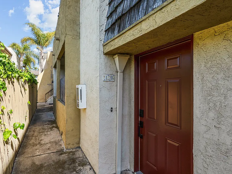 2913 A St #10 — Photo 22