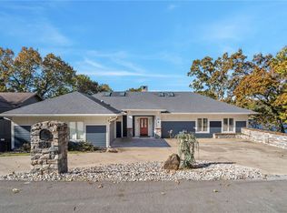 36 Churchill Dr, Bella Vista, AR 72715