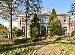 418 Longhill St, Springfield, MA 01108