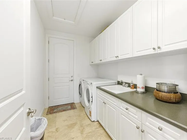 2538 Marquesa Royale Ln #Penthouse 5-301 — Photo 44