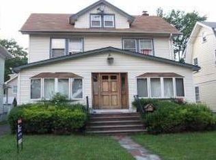 141 E Clay Ave, Roselle Park, NJ 07204