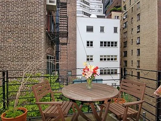 Sold by Corcoran | media 14