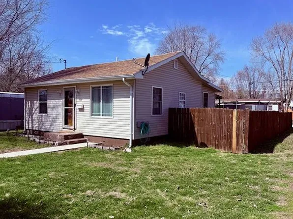 700 W 5th St, Beardstown, IL 62618