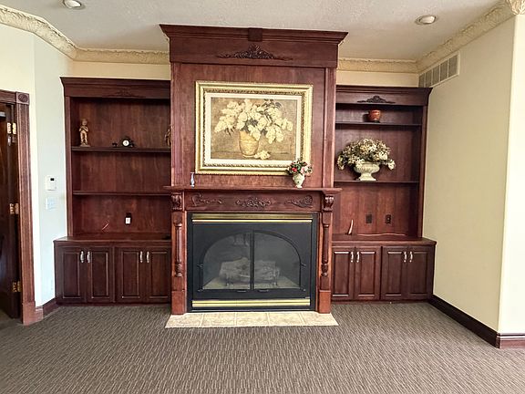 2nd image of 109 1/2 N Main St #1