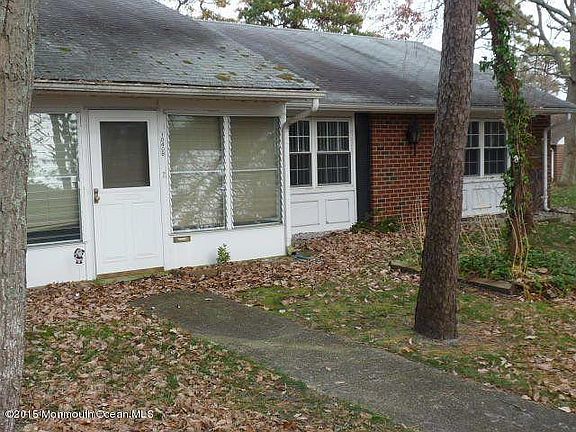 2nd image of 1040A Aberdeen Dr