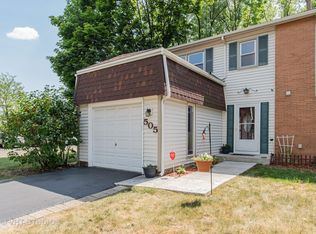 505 Racine Ln, Bolingbrook, IL 60440