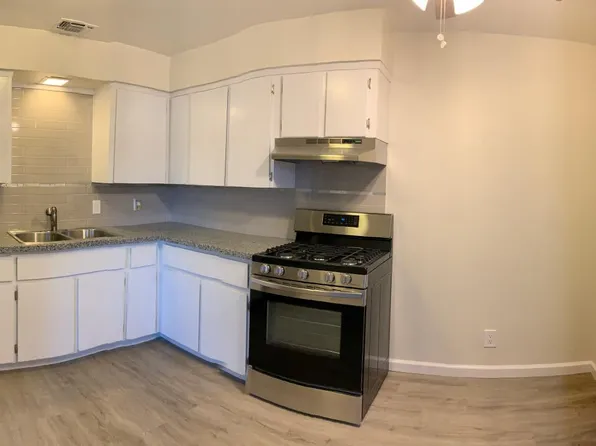 356 W Holland Ave APT C, Clovis, CA 93612