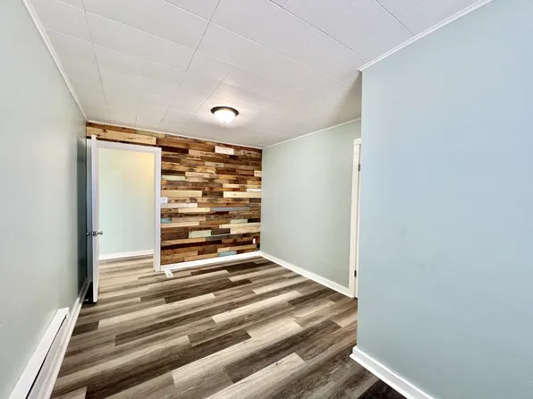 15 Swift St #B, Edgerton, WI 53534