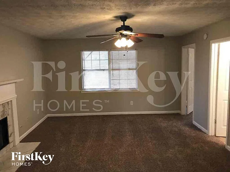 4455 Westminster Dr — Photo 9