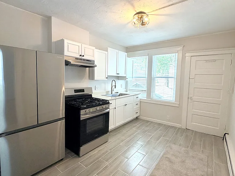85 Copeland St #1 — Photo 2
