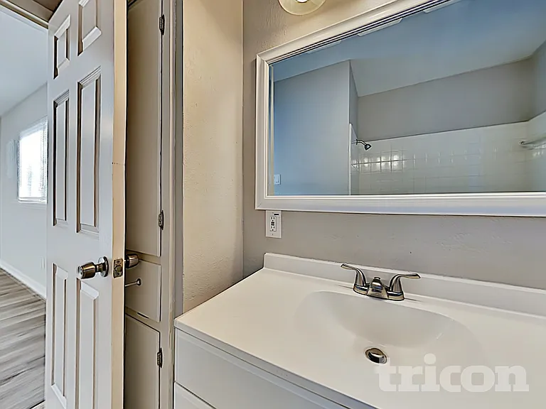 1803 Westcrest Dr — Photo 12