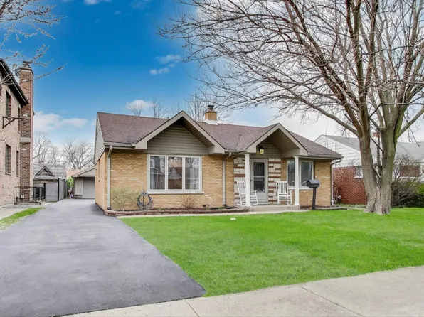 7942 Octavia Ave, Niles, IL 60714