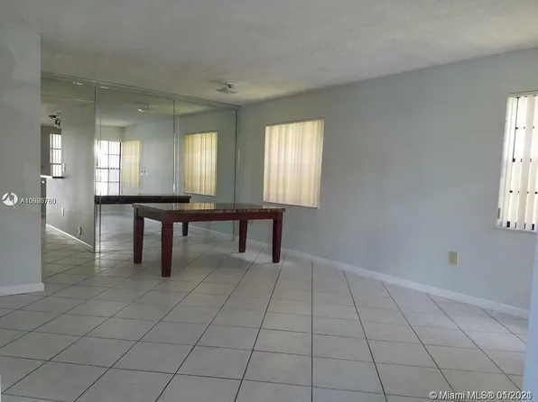 12226 SW 17th Ln APT 105-P, Miami, FL 33175