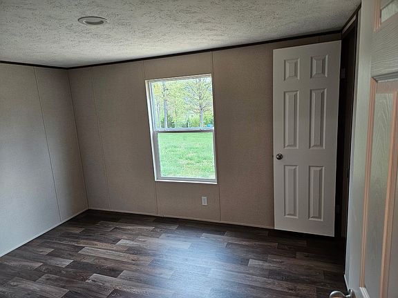 5th image of 145 Coe Dr