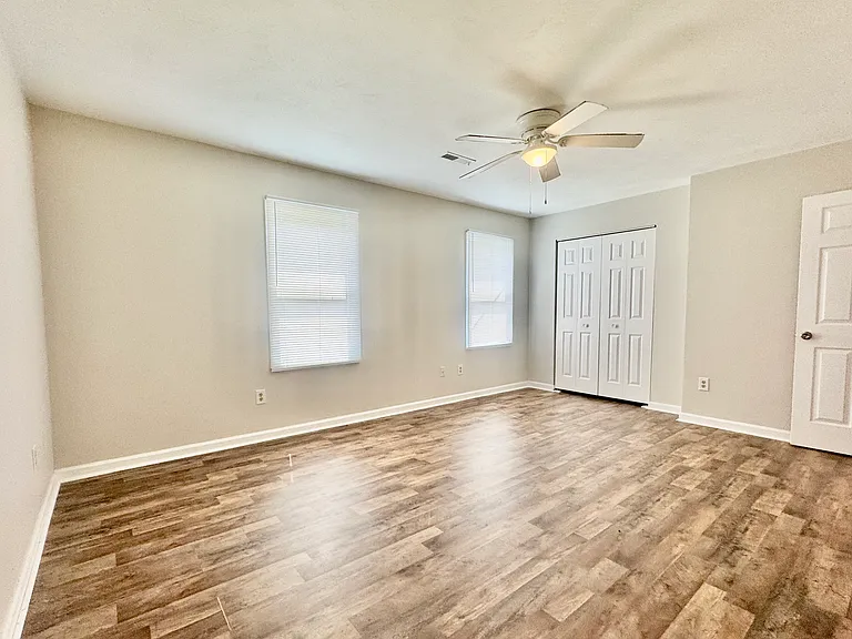 2906 Cara Ct — Photo 18