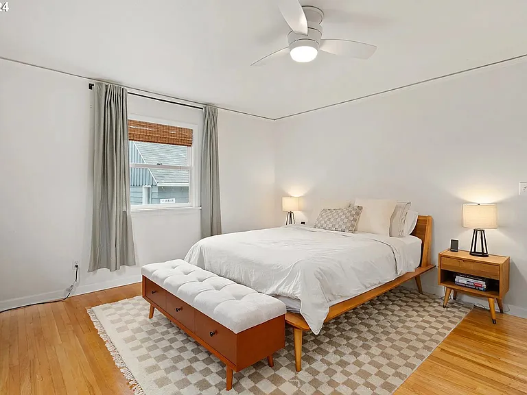 125 W 37th St — Photo 14