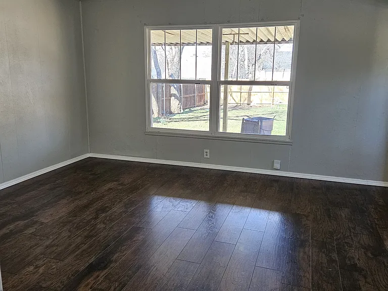 1527 NW 43rd St — Photo 17