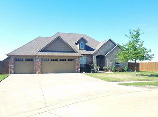 1519 Abbey Rd, El Reno, OK 73036