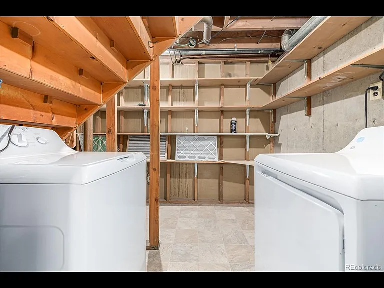 2732 S Grove St — Photo 23