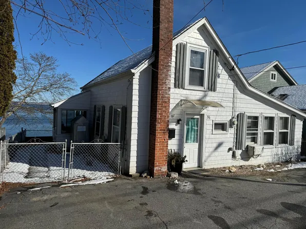 96 King Philip Ave, Bristol, RI 02809