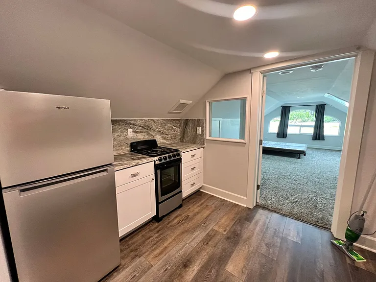 308 Oak St — Photo 19