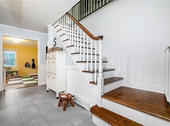2nd image of 35 Park Dr