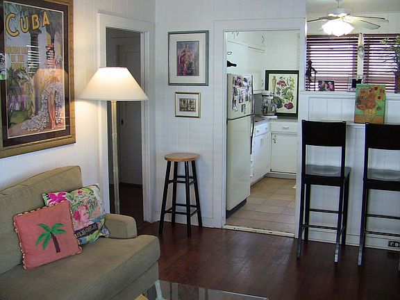 Attached Artists Studio/Workshop with opportunity to open and expand 