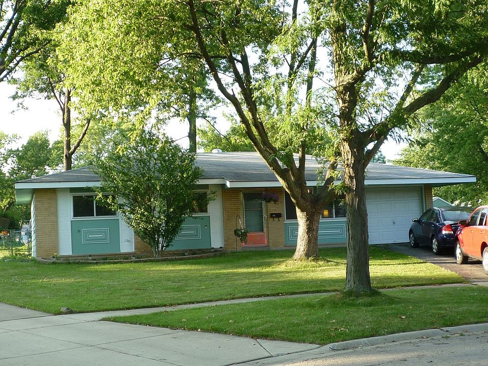 1st image of 668 W Berkley Ln