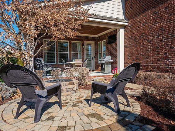3rd image of 1655 Noah Ln
