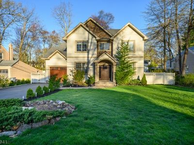 21 Elmwood Dr, Livingston, NJ, 07039