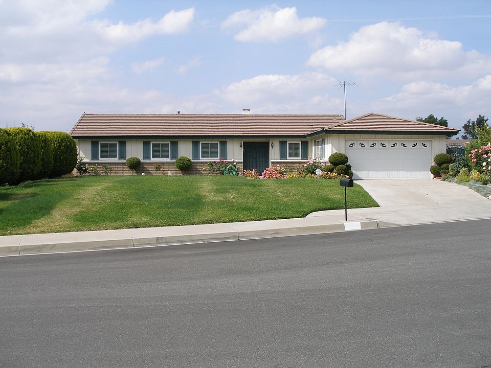 2nd image of 25570 Orange Crest Way
